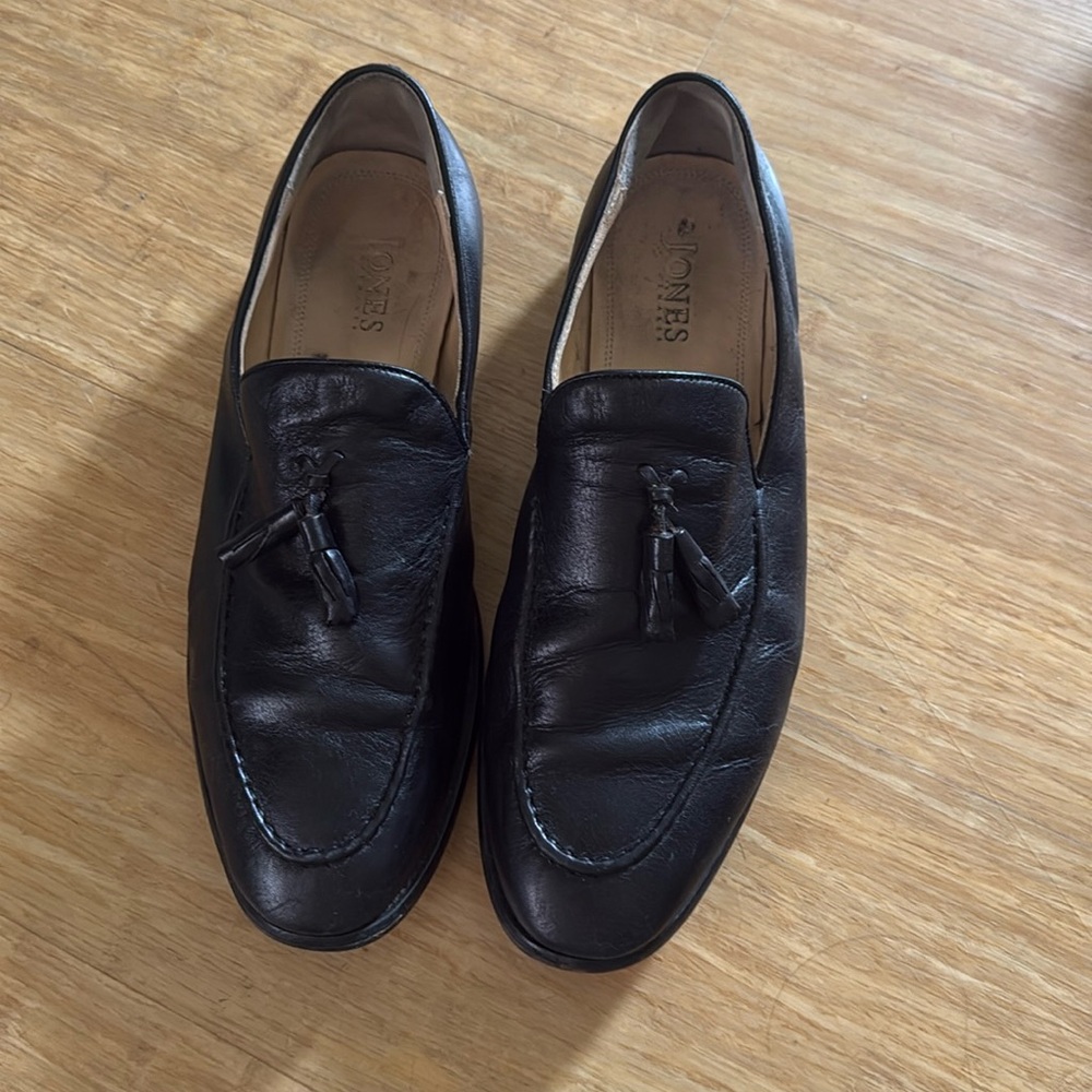 Men’s Jones black tassle loafers size U.S. 8.5